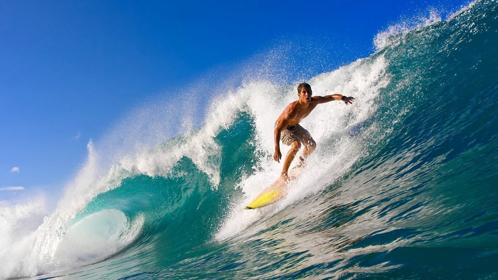 爱游戏电脑版官网-LOL高端玩家操作惊艳观众，英雄联盟高端操作